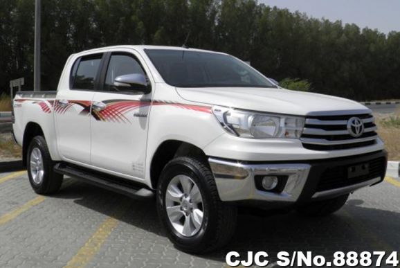 2016 Toyota / Hilux Stock No. 88874